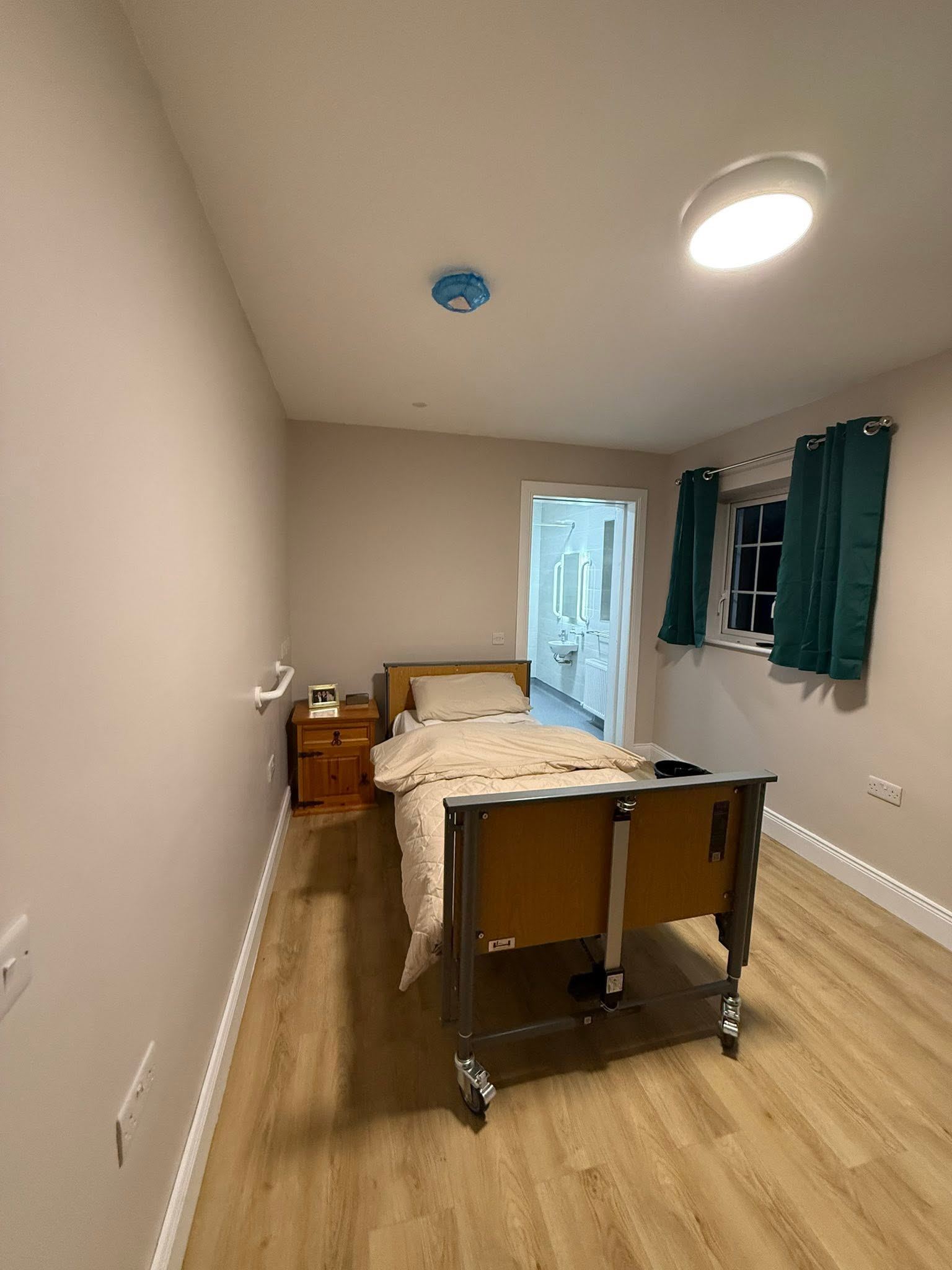 Adapted bedroom with ensuite for disability access